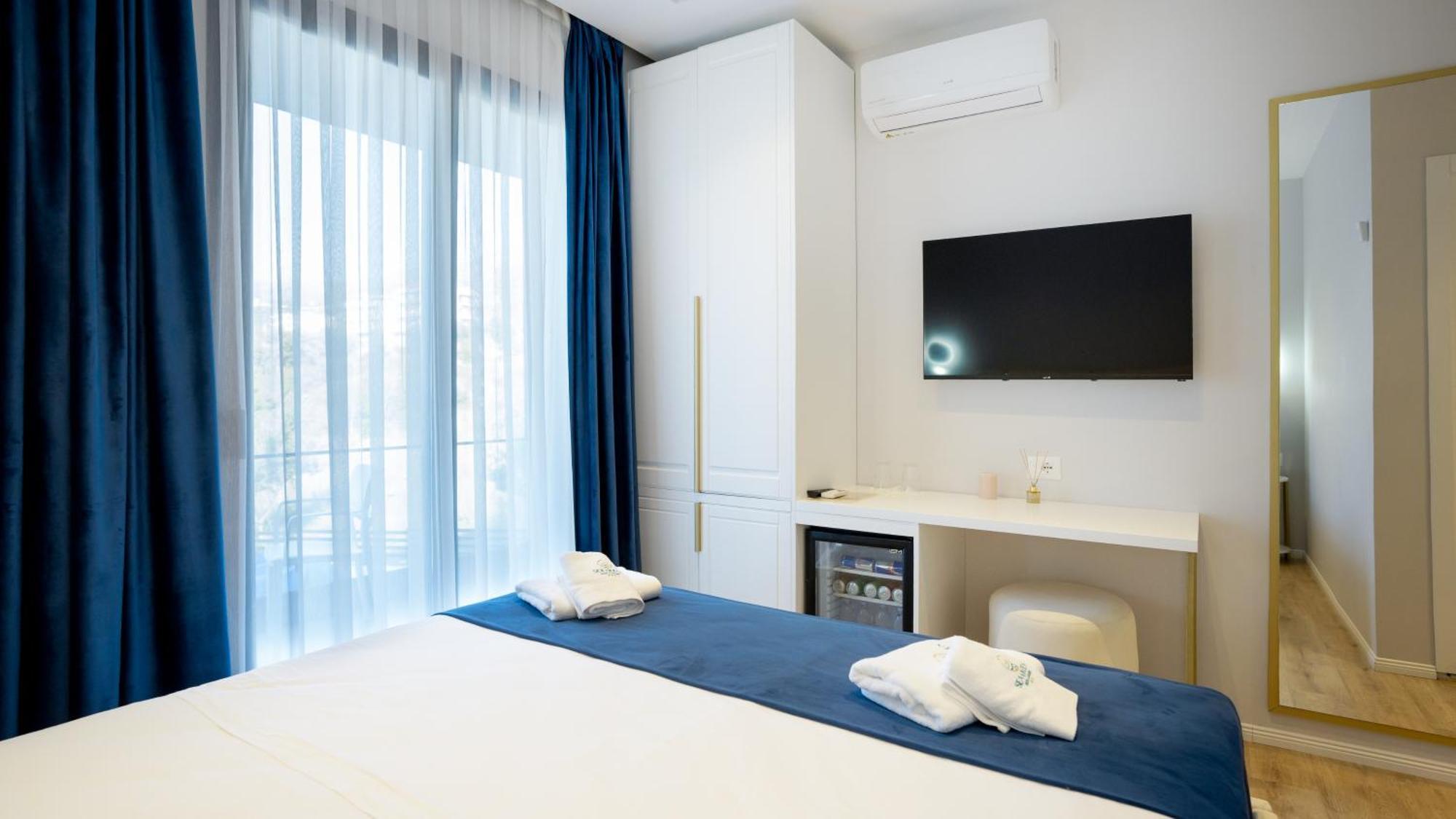 Sea Queen Luxury Hotel Radhimë Eksteriør billede