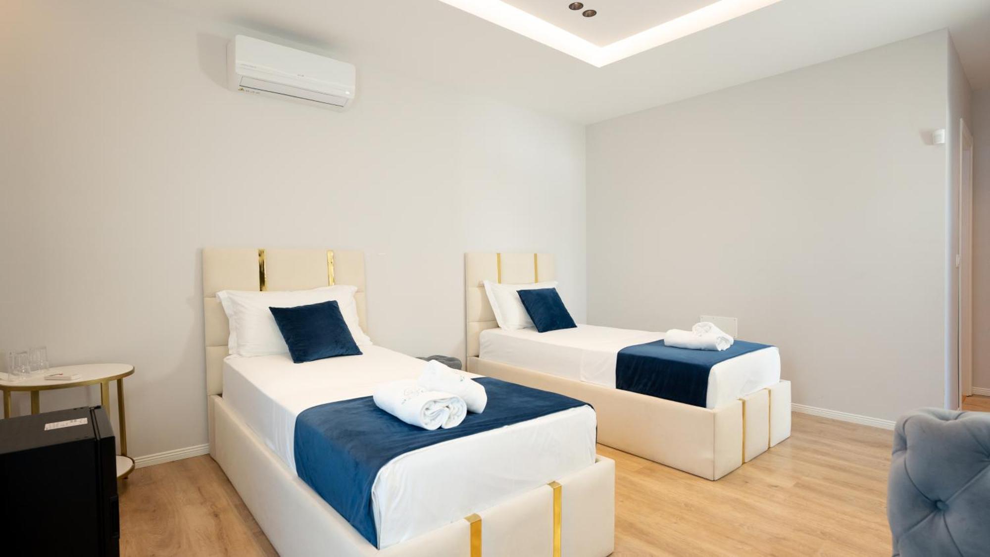 Sea Queen Luxury Hotel Radhimë Eksteriør billede