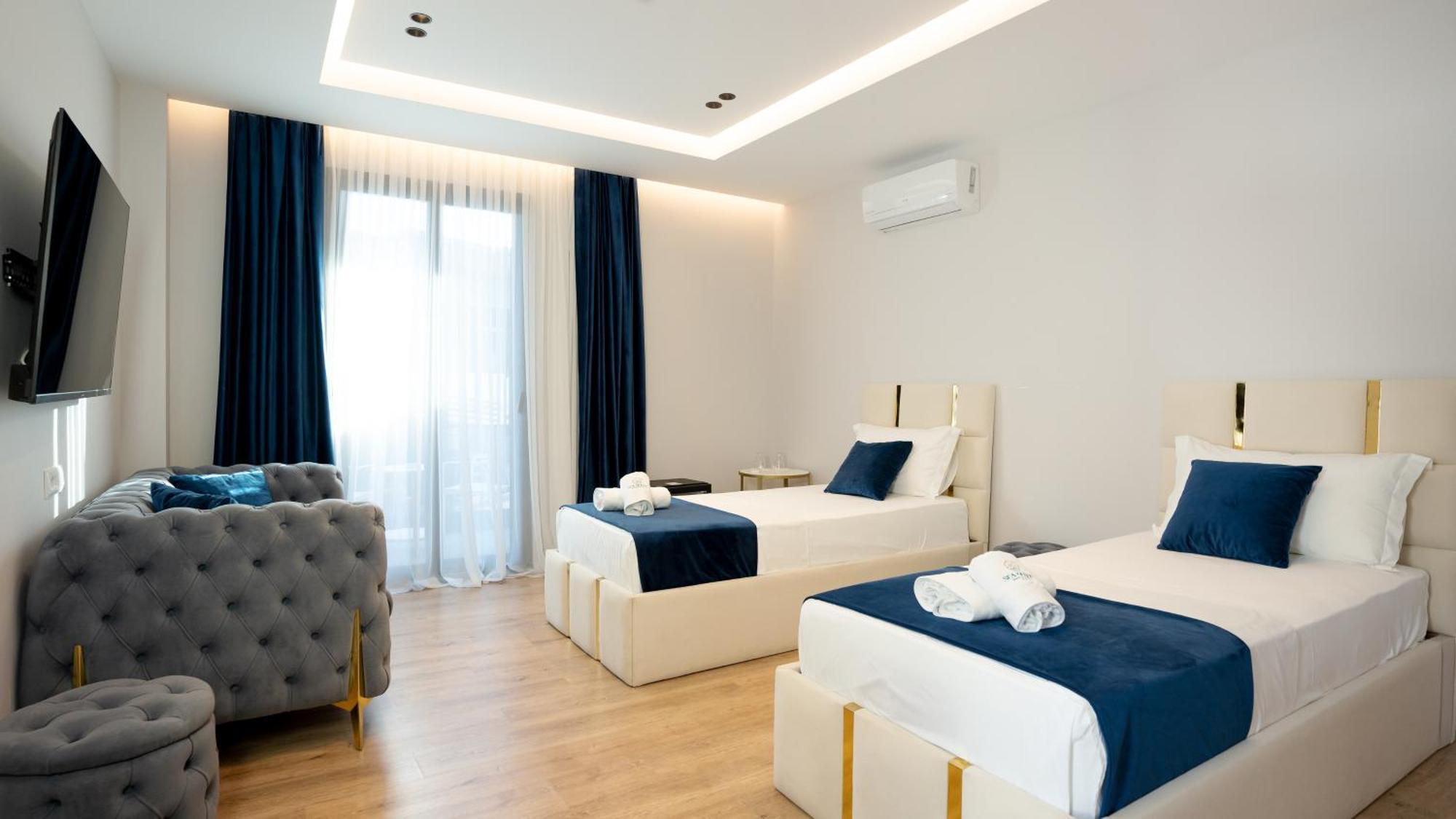 Sea Queen Luxury Hotel Radhimë Eksteriør billede