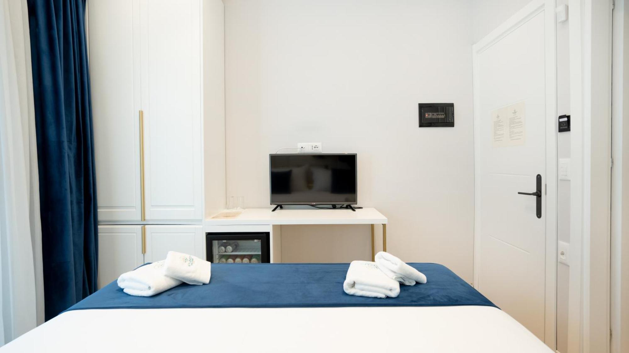 Sea Queen Luxury Hotel Radhimë Eksteriør billede