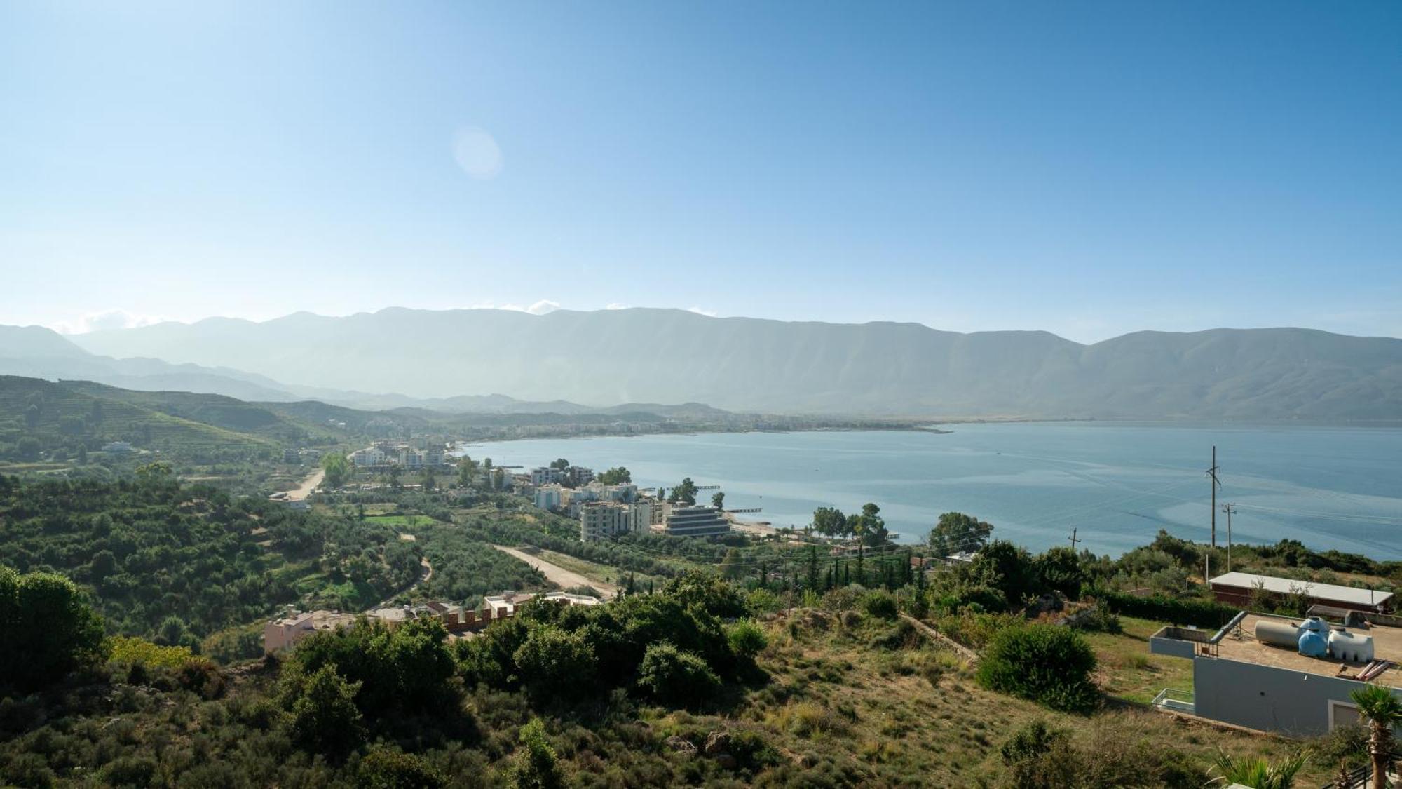 Sea Queen Luxury Hotel Radhimë Eksteriør billede