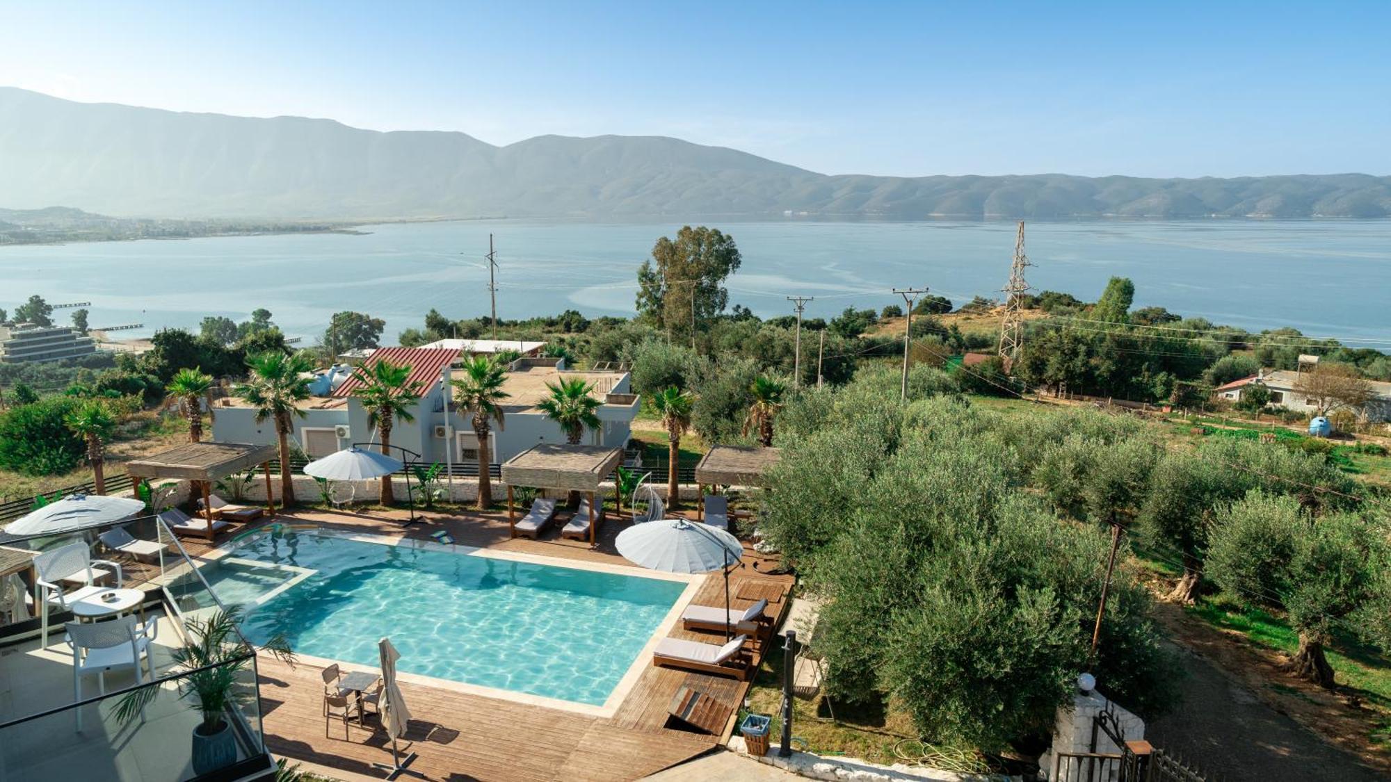 Sea Queen Luxury Hotel Radhimë Eksteriør billede