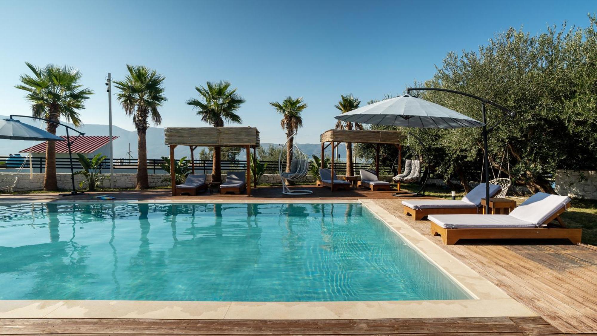 Sea Queen Luxury Hotel Radhimë Eksteriør billede