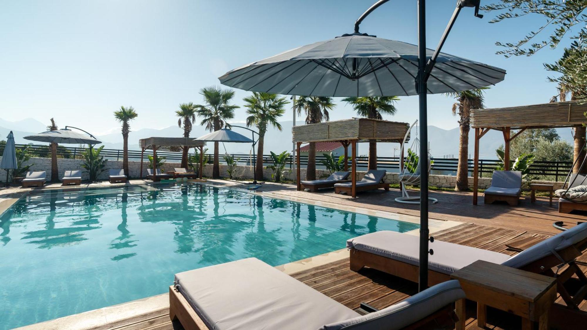 Sea Queen Luxury Hotel Radhimë Eksteriør billede